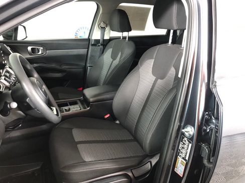 Used 2023 Kia Sorento LX FWD image 11