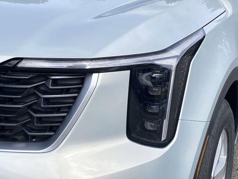 New 2026 Kia Sorento LX image 23