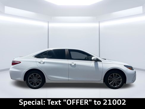 Used 2017 Toyota Camry SE FWD image 13