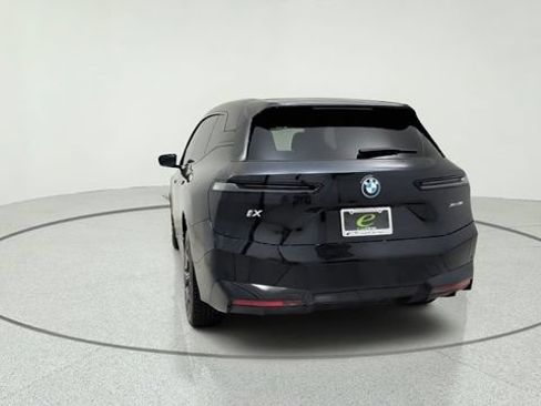 Used 2024 BMW iX xDrive50 w/ Premium Package AWD/4WD image 7