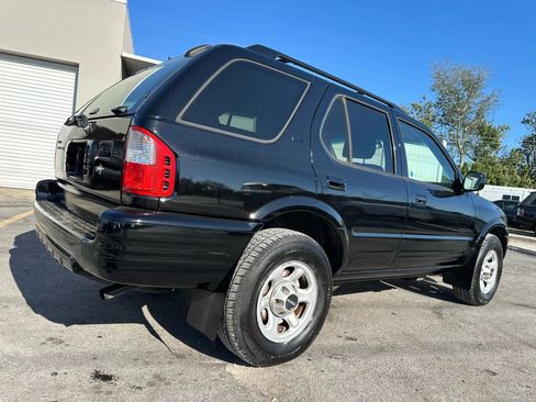 Used 2001 Isuzu Rodeo S image 4