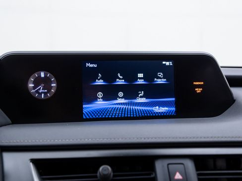 Used 2021 Lexus UX 200 w/ Accessory Package (Z1) image 22