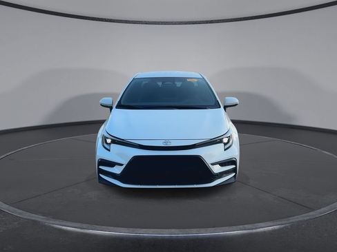 Used 2024 Toyota Corolla SE FWD image 3
