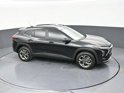 New 2026 Chevrolet Trax LT w/ LT Convenience Package FWD image 57