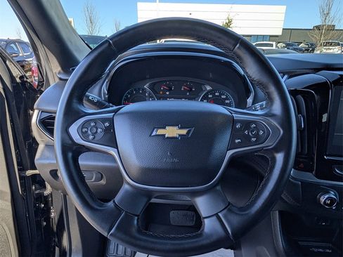 Used 2023 Chevrolet Traverse LT image 10