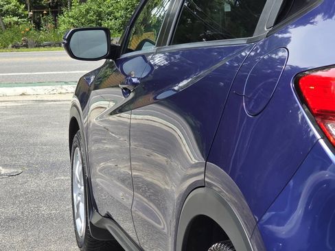 Used 2016 Honda HR-V EX image 9