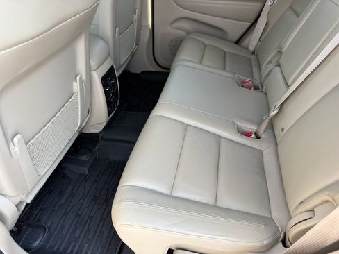 Used 2018 Jeep Grand Cherokee Limited RWD image 10