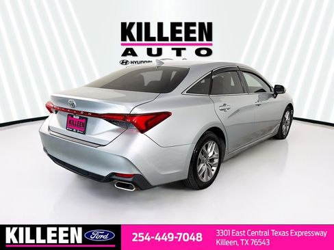 Used 2021 Toyota Avalon XLE image 8