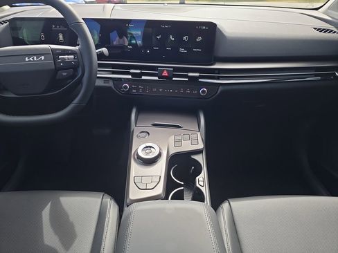 New 2026 Kia Sportage EX image 15