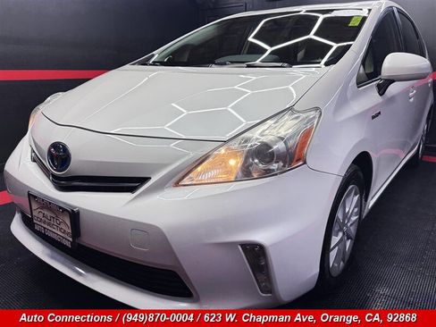 Used 2014 Toyota Prius V Two FWD image 26