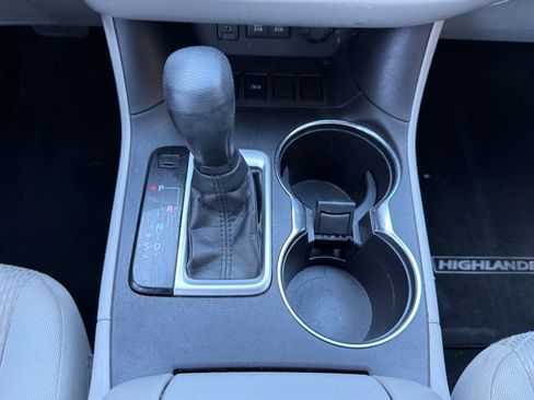 Used 2018 Toyota Highlander LE image 20