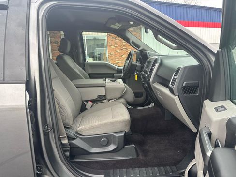 Used 2016 Ford F150 XLT image 14