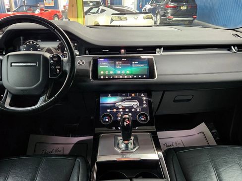 Used 2020 Land Rover Range Rover Evoque SE image 20