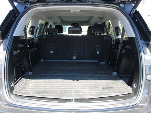 Used 2022 Jeep Grand Cherokee L Limited image 9