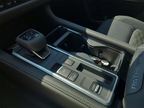 New 2025 Nissan Pathfinder SV w/ SV Premium Package image 19