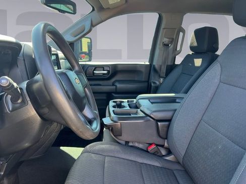 Used 2024 Chevrolet Silverado 2500 Custom w/ Custom Value Package image 10