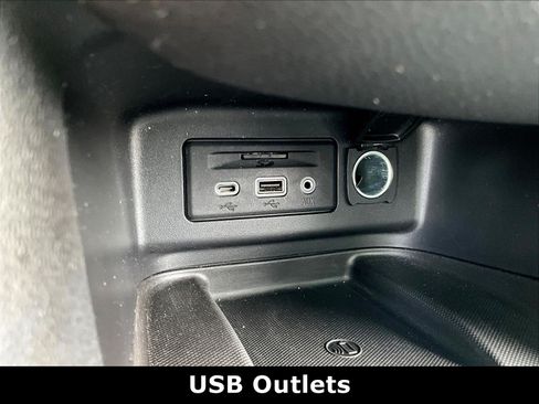 Used 2020 Chevrolet Equinox Premier AWD/4WD image 16