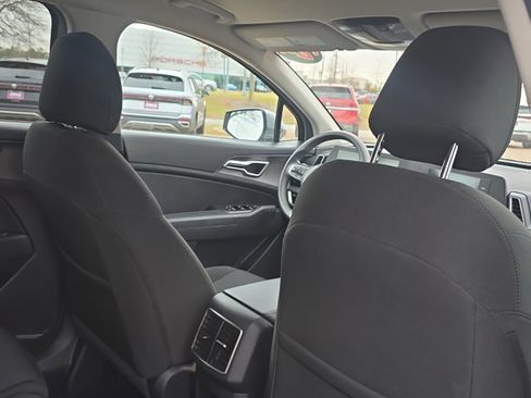 Used 2024 Kia Sportage LX image 21