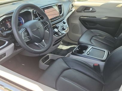 Certified 2024 Chrysler Pacifica Limited
