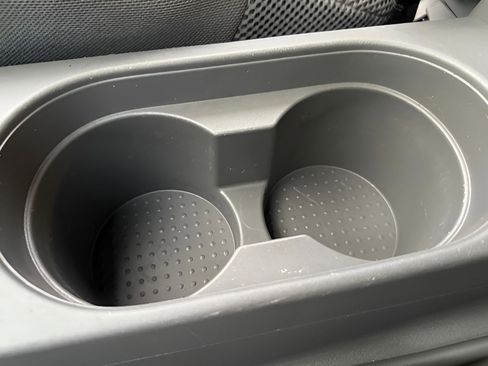 Used 2018 Nissan Frontier SV image 7