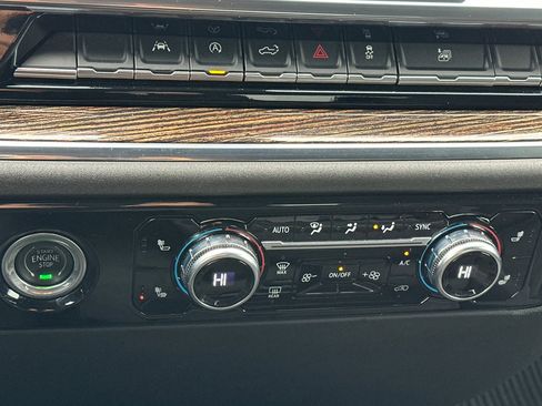 Used 2023 GMC Sierra 1500 Elevation image 26