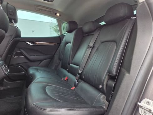 Used 2022 Maserati Levante GT image 12