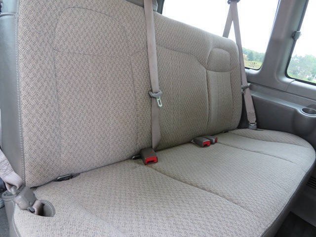 Used 2012 Chevrolet Express 1500 LS RWD image 17