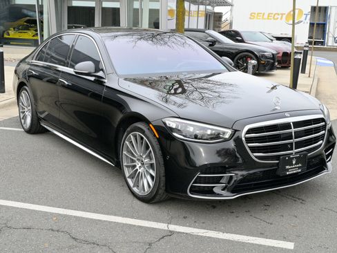 Used 2021 Mercedes-Benz S 500 4MATIC image 3
