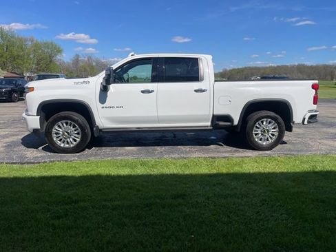 Used 2021 Chevrolet Silverado 2500 High Country w/ Z71 Off-Road Package AWD/4WD image 11
