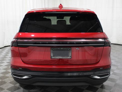 Used 2025 Lincoln Nautilus Premier AWD/4WD image 31
