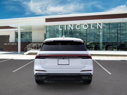 New 2025 Lincoln Nautilus Premier w/ Jet Appearance Package image 5