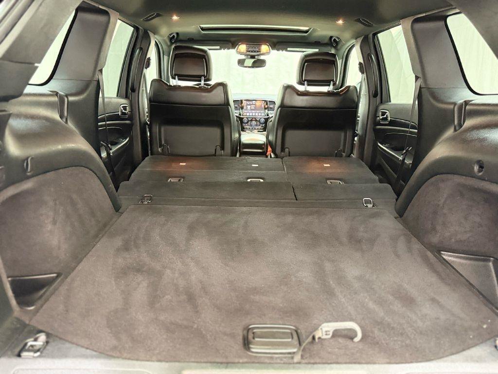 Used 2019 Jeep Grand Cherokee Altitude AWD/4WD image 28