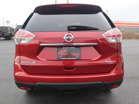 Used 2015 Nissan Rogue SV w/ SV Moonroof Package image 27