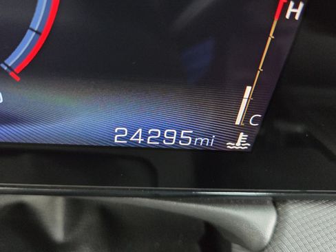 Used 2025 Chevrolet TrailBlazer LT AWD/4WD image 35