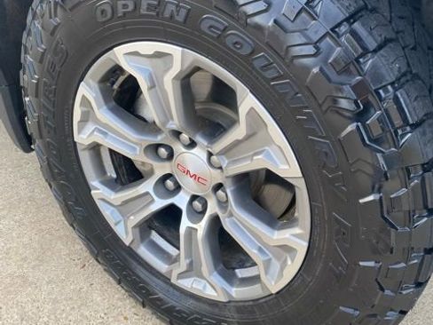 Used 2023 GMC Sierra 1500 SLE w/ X31 Off-Road Package image 15