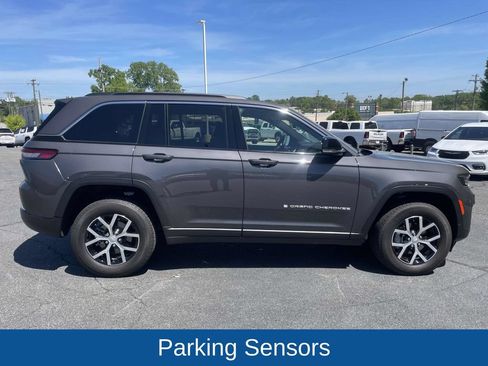 Certified 2025 Jeep Grand Cherokee Limited AWD/4WD image 10