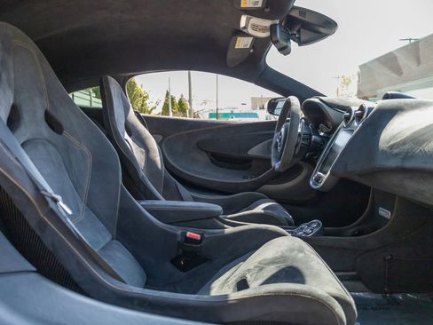 Used 2019 McLaren 600LT RWD image 65