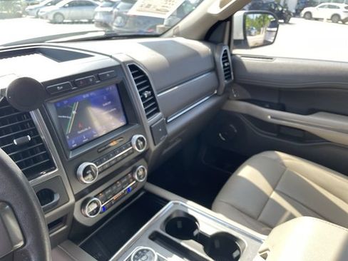 Used 2020 Ford Expedition XLT w/ Equipment Group 202A RWD image 13