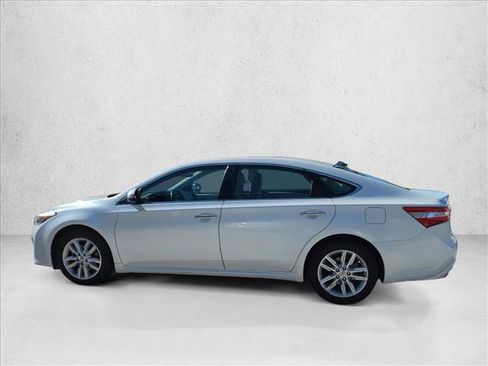 Used 2014 Toyota Avalon XLE Premium image 5
