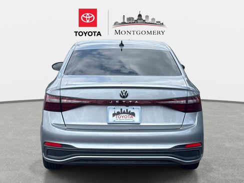 Used 2026 Volkswagen Jetta Sport FWD image 4