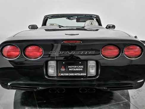 Used 1998 Chevrolet Corvette Convertible image 10