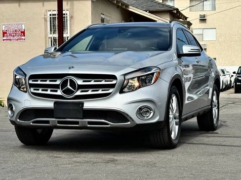 Used 2018 Mercedes-Benz GLA 250 w/ Premium Package image 5
