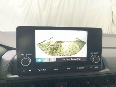 Used 2023 Honda CR-V EX image 17