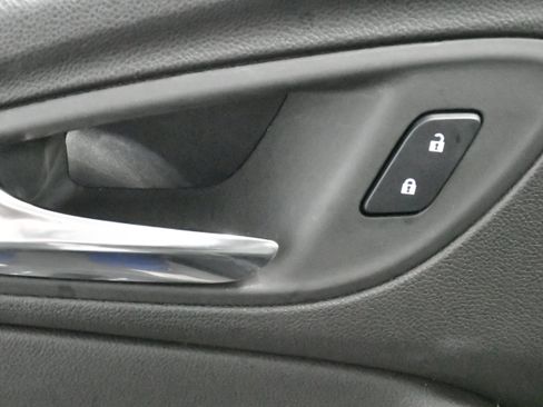 Used 2023 Buick Encore GX Select w/ Sport Touring Package image 16