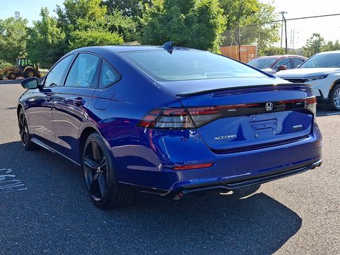 Used 2023 Honda Accord Sport image 4