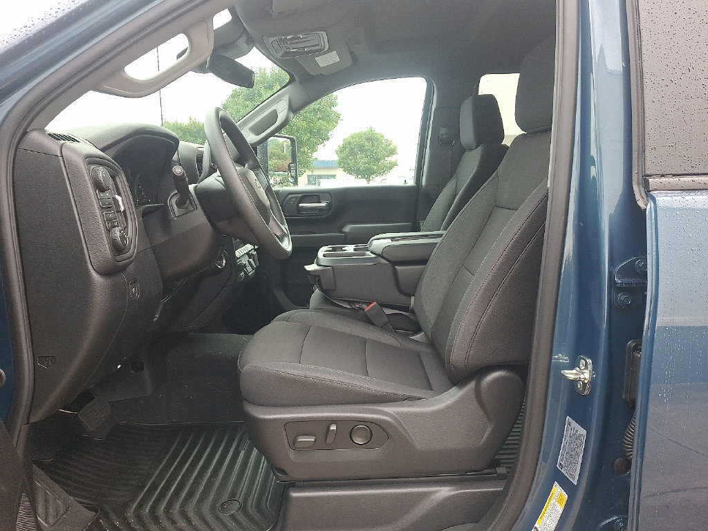 New 2026 Chevrolet Silverado 2500 Custom w/ Custom Convenience Package AWD/4WD image 6