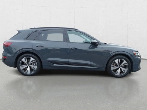 Used 2024 Audi Q8 e-tron Premium AWD/4WD image 4