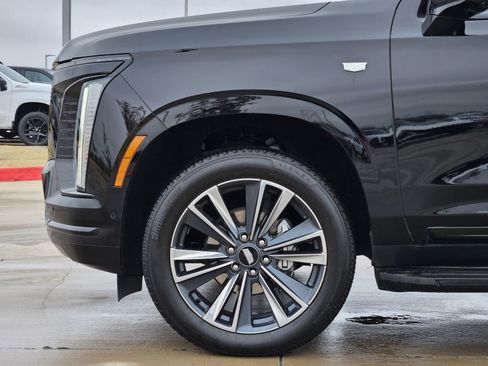 Certified 2025 Cadillac Escalade Sport w/ LPO, Floor Liner Package image 10