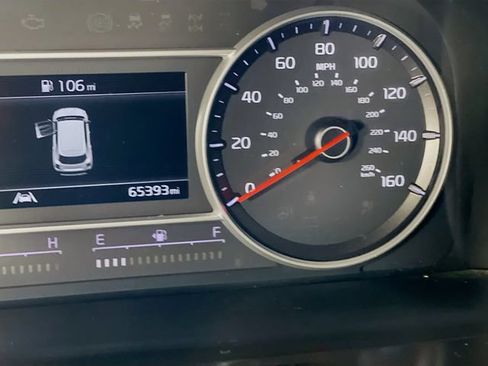 Used 2023 Kia Sorento LX FWD image 13