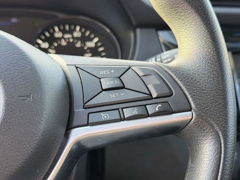 Used 2020 Nissan Rogue Sport SV image 23